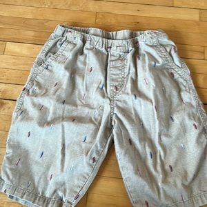 Uniqlo Khaki surfer shorts
